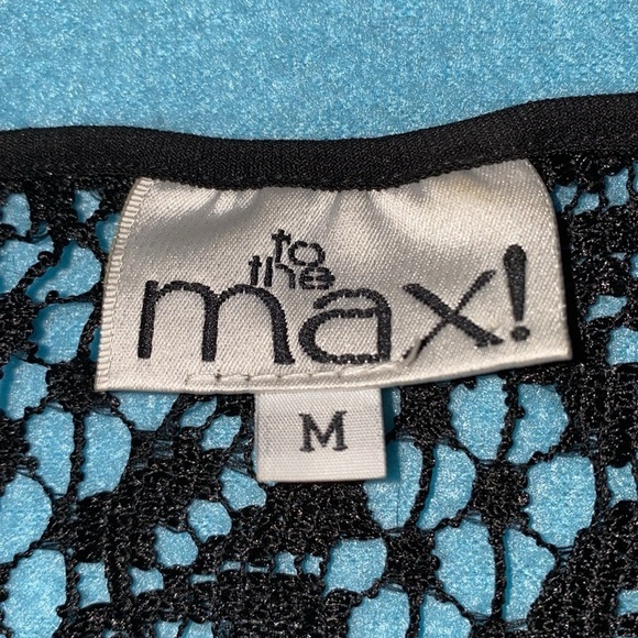 TO THE MAX floral crocheted long sleeve stretchy top size M - Picture 4 of 7